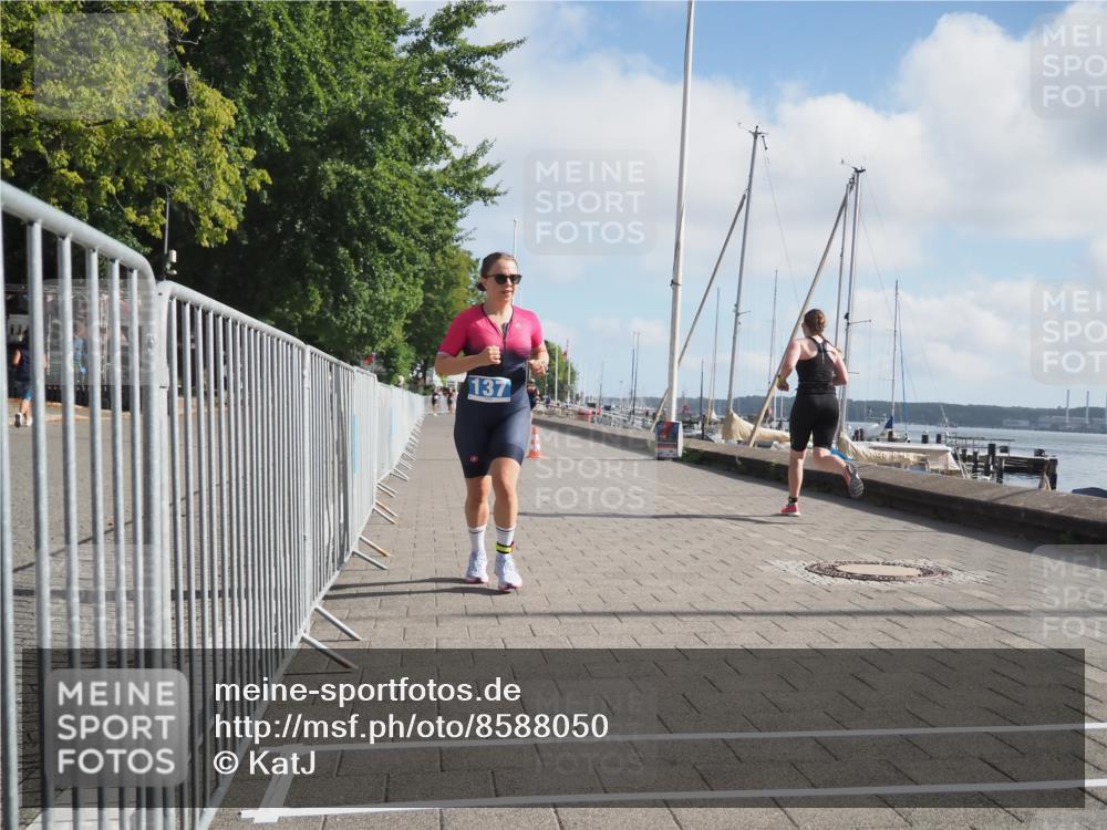 17.08.2025 - KN Förde Triathlon 2025 KatJ http://msf.ph/oto/8588050 17.08.2025 10:13:49 Laufen 137 meine-sportfotos.de