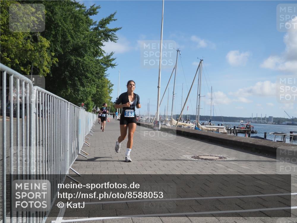 17.08.2025 - KN Förde Triathlon 2025 KatJ http://msf.ph/oto/8588053 17.08.2025 10:38:40 Laufen 163, 176 meine-sportfotos.de