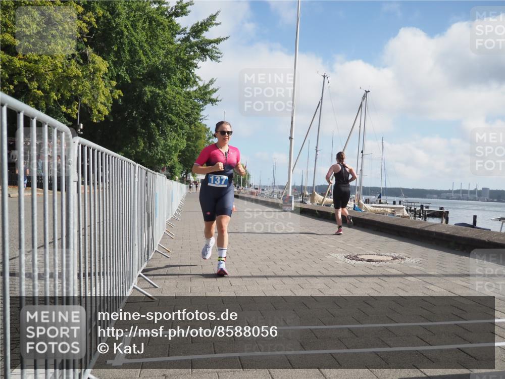 17.08.2025 - KN Förde Triathlon 2025 KatJ http://msf.ph/oto/8588056 17.08.2025 10:13:49 Laufen 137 meine-sportfotos.de