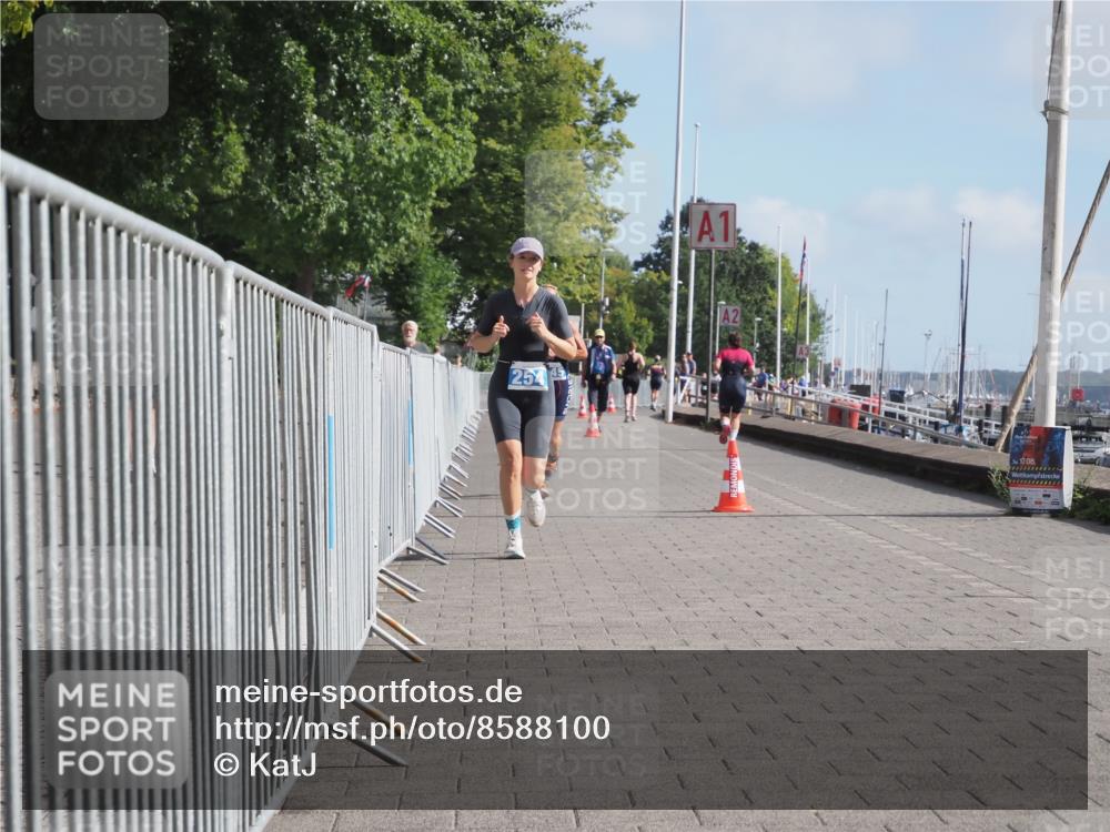 17.08.2025 - KN Förde Triathlon 2025 KatJ http://msf.ph/oto/8588100 17.08.2025 10:14:06 Laufen 145, 254 meine-sportfotos.de