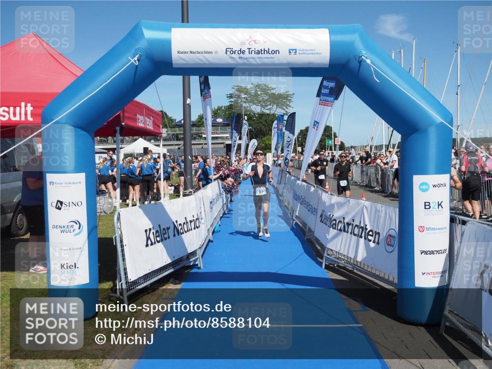 17.08.2025 - KN Förde Triathlon 2025 MichiJ http://msf.ph/oto/8588104 17.08.2025 13:44:21 Laufen 413, 422 meine-sportfotos.de