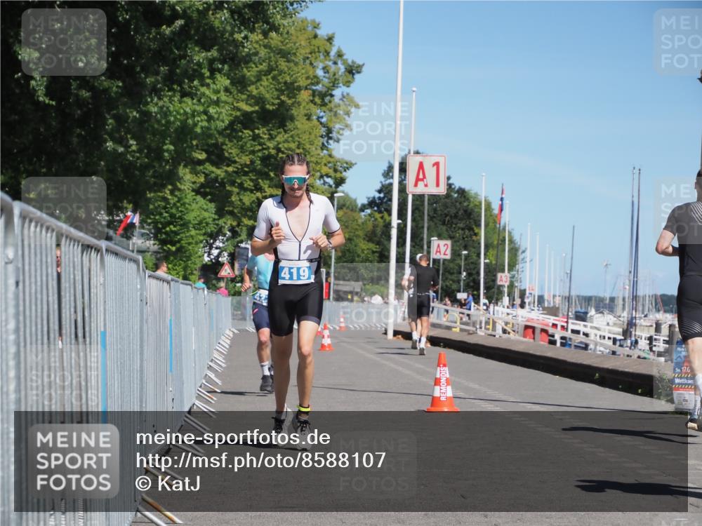 17.08.2025 - KN Förde Triathlon 2025 KatJ http://msf.ph/oto/8588107 17.08.2025 13:31:46 Laufen 419, 422 meine-sportfotos.de