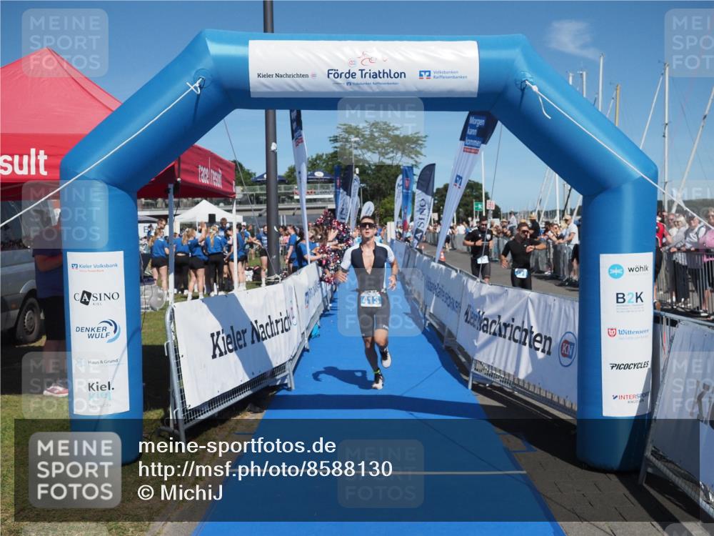 17.08.2025 - KN Förde Triathlon 2025 MichiJ http://msf.ph/oto/8588130 17.08.2025 13:44:21 Laufen 413, 422 meine-sportfotos.de