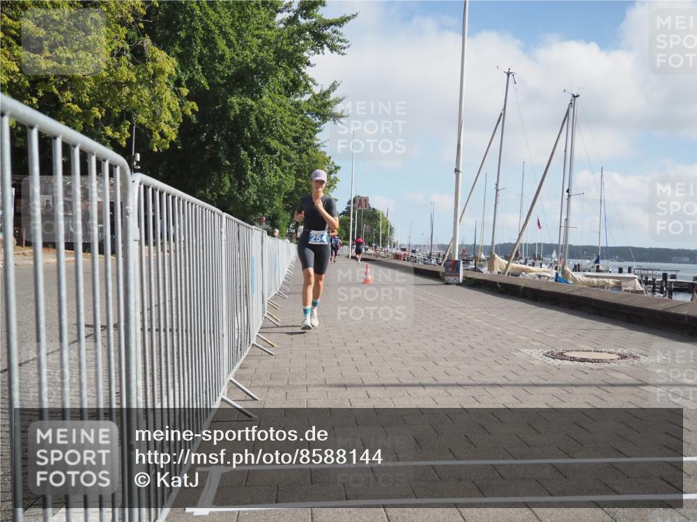 17.08.2025 - KN Förde Triathlon 2025 KatJ http://msf.ph/oto/8588144 17.08.2025 10:14:08 Laufen 145, 254 meine-sportfotos.de