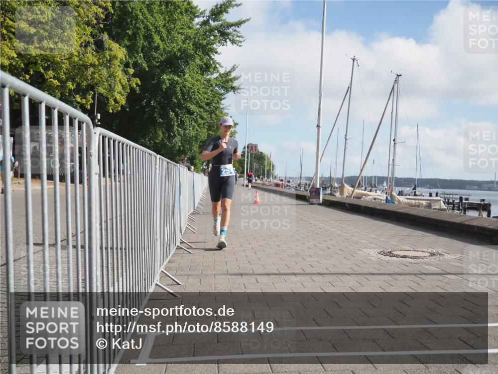17.08.2025 - KN Förde Triathlon 2025 KatJ http://msf.ph/oto/8588149 17.08.2025 10:14:08 Laufen 145, 254 meine-sportfotos.de