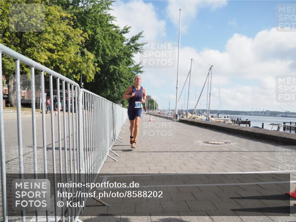 17.08.2025 - KN Förde Triathlon 2025 KatJ http://msf.ph/oto/8588202 17.08.2025 10:14:11 Laufen 145, 166, 254 meine-sportfotos.de