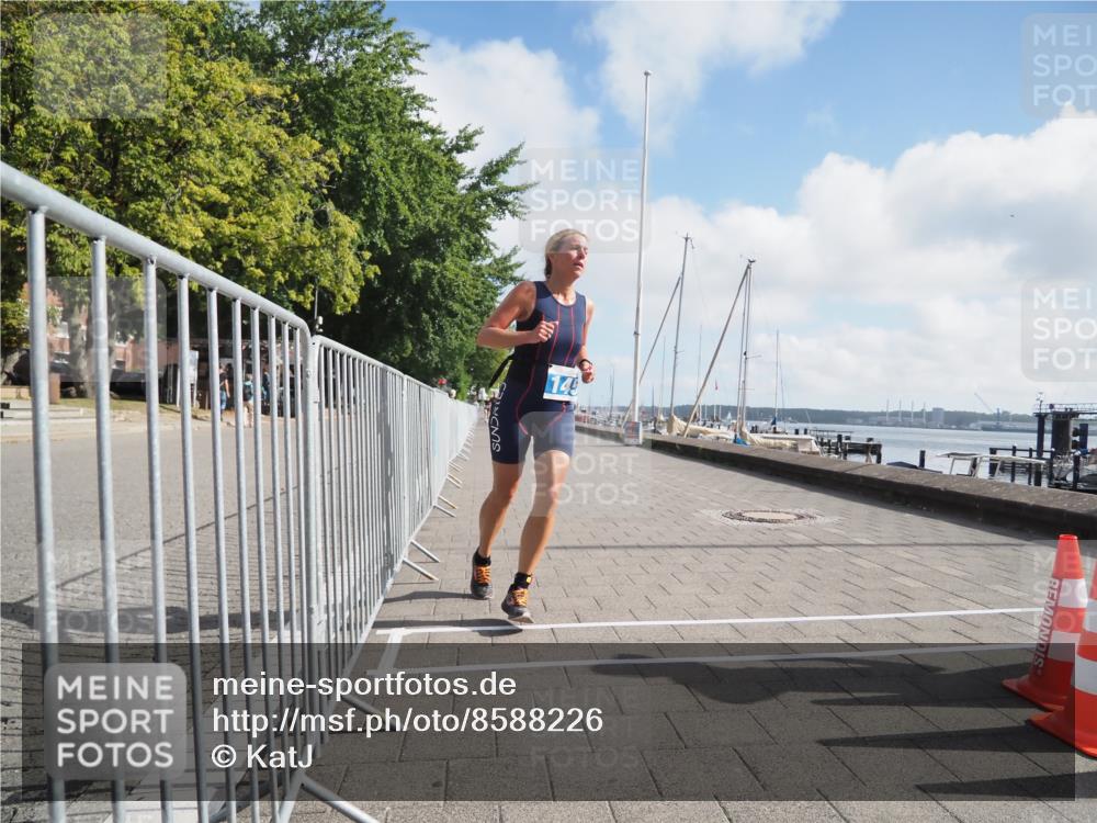 17.08.2025 - KN Förde Triathlon 2025 KatJ http://msf.ph/oto/8588226 17.08.2025 10:14:12 Laufen 145, 166, 254 meine-sportfotos.de