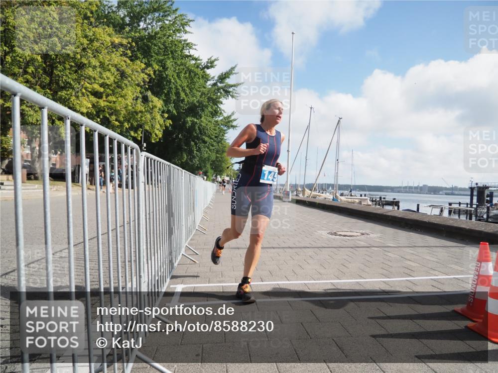17.08.2025 - KN Förde Triathlon 2025 KatJ http://msf.ph/oto/8588230 17.08.2025 10:14:12 Laufen 145, 166, 254 meine-sportfotos.de