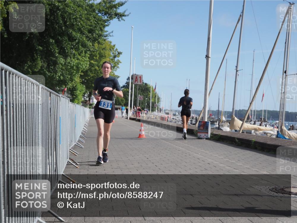 17.08.2025 - KN Förde Triathlon 2025 KatJ http://msf.ph/oto/8588247 17.08.2025 10:38:49 Laufen 131 meine-sportfotos.de