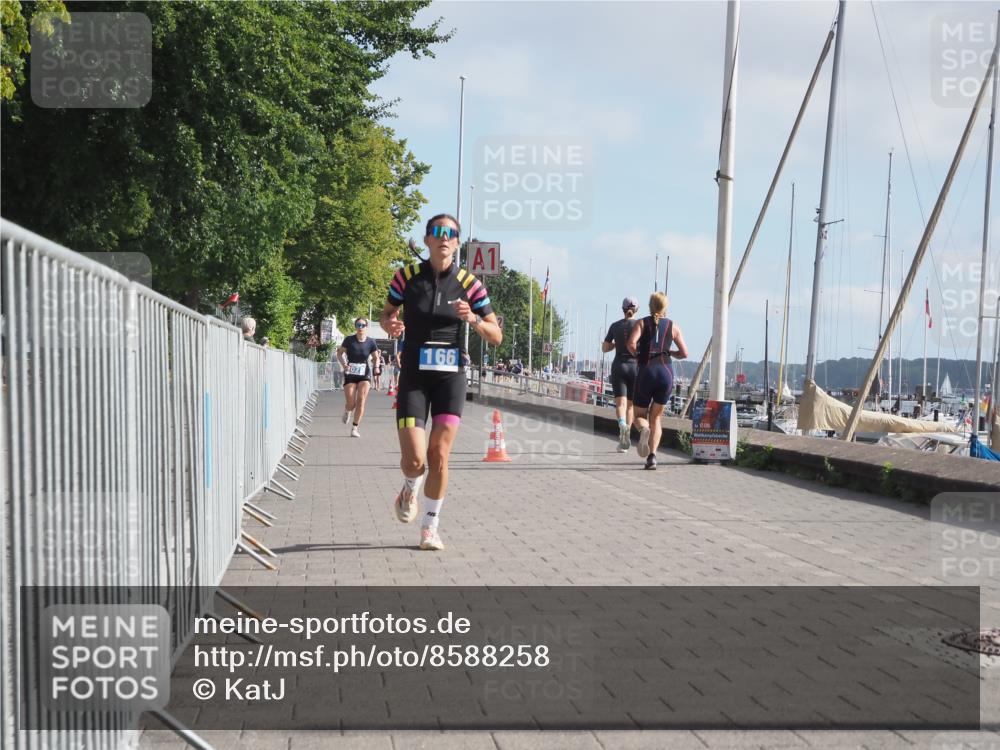 17.08.2025 - KN Förde Triathlon 2025 KatJ http://msf.ph/oto/8588258 17.08.2025 10:14:19 Laufen 166, 202 meine-sportfotos.de