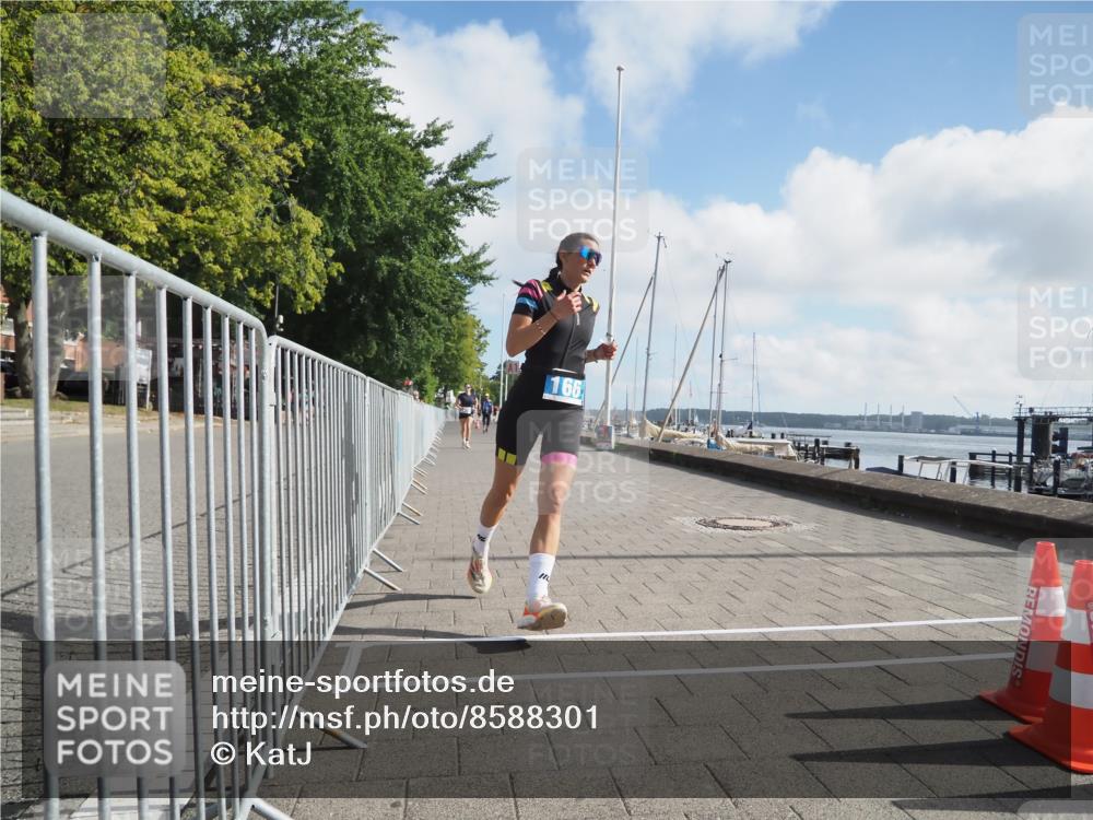 17.08.2025 - KN Förde Triathlon 2025 KatJ http://msf.ph/oto/8588301 17.08.2025 10:14:20 Laufen 166, 202 meine-sportfotos.de