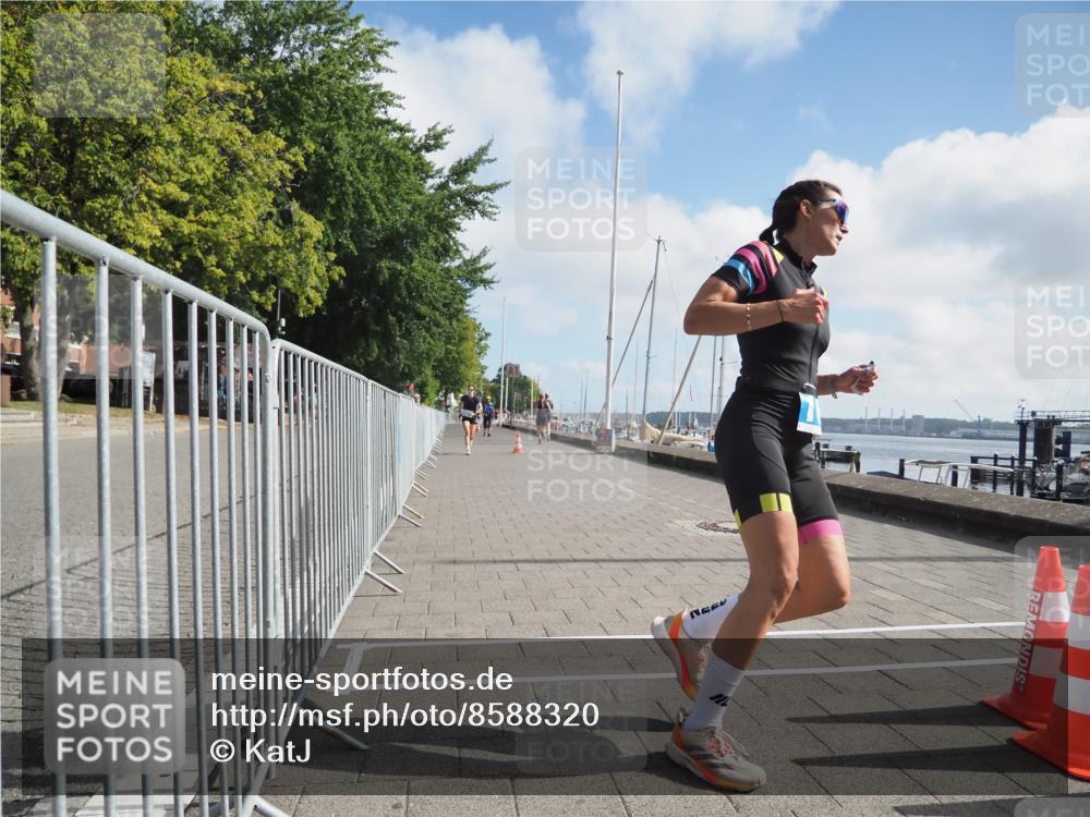 17.08.2025 - KN Förde Triathlon 2025 KatJ http://msf.ph/oto/8588320 17.08.2025 10:14:21 Laufen 166, 202 meine-sportfotos.de
