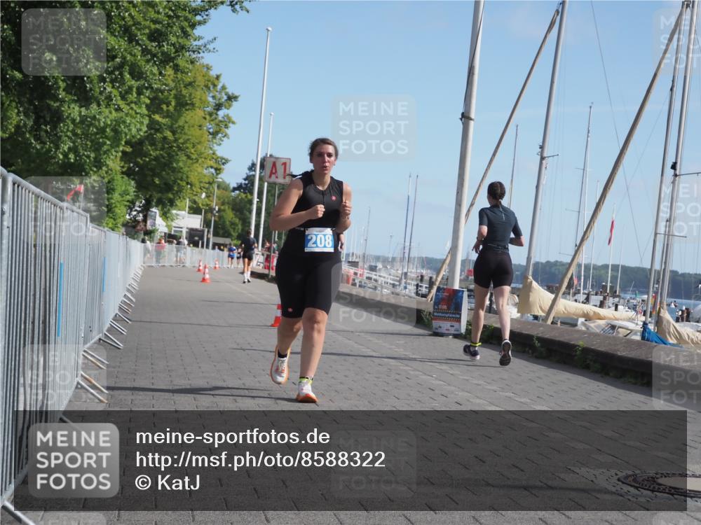 17.08.2025 - KN Förde Triathlon 2025 KatJ http://msf.ph/oto/8588322 17.08.2025 10:38:58 Laufen 208 meine-sportfotos.de