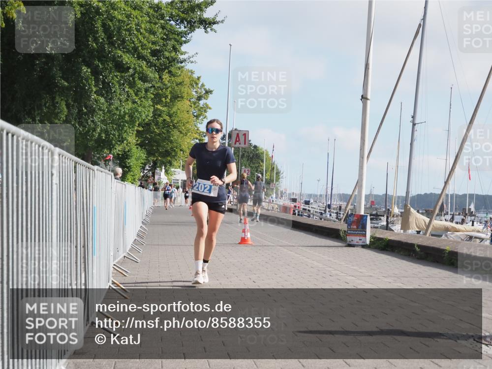 17.08.2025 - KN Förde Triathlon 2025 KatJ http://msf.ph/oto/8588355 17.08.2025 10:14:24 Laufen 202 meine-sportfotos.de