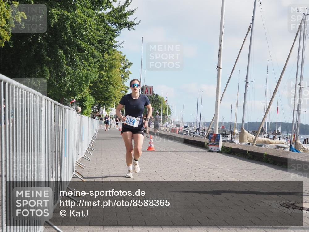 17.08.2025 - KN Förde Triathlon 2025 KatJ http://msf.ph/oto/8588365 17.08.2025 10:14:24 Laufen 202 meine-sportfotos.de