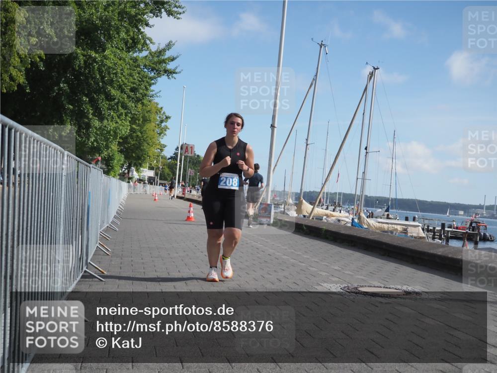 17.08.2025 - KN Förde Triathlon 2025 KatJ http://msf.ph/oto/8588376 17.08.2025 10:39:00 Laufen 208 meine-sportfotos.de