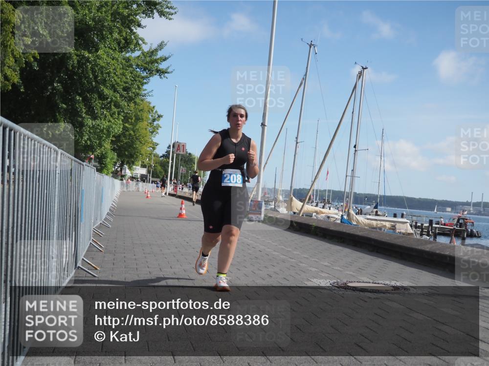 17.08.2025 - KN Förde Triathlon 2025 KatJ http://msf.ph/oto/8588386 17.08.2025 10:39:00 Laufen 208 meine-sportfotos.de