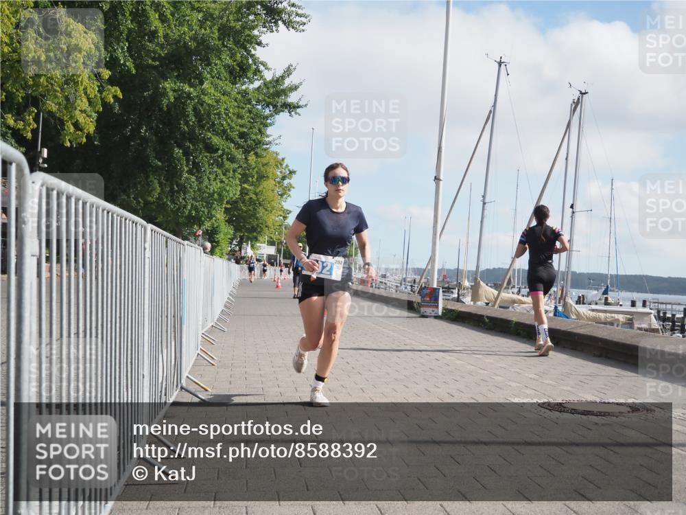 17.08.2025 - KN Förde Triathlon 2025 KatJ http://msf.ph/oto/8588392 17.08.2025 10:14:25 Laufen 202 meine-sportfotos.de