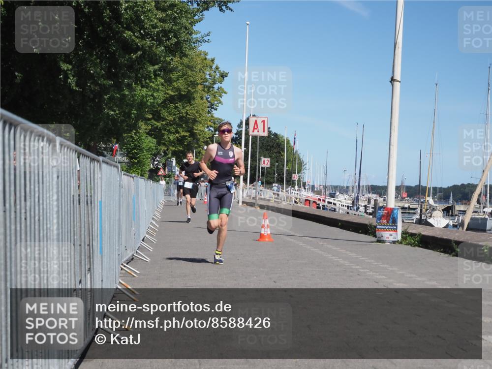 17.08.2025 - KN Förde Triathlon 2025 KatJ http://msf.ph/oto/8588426 17.08.2025 13:32:31 Laufen 395, 509 meine-sportfotos.de
