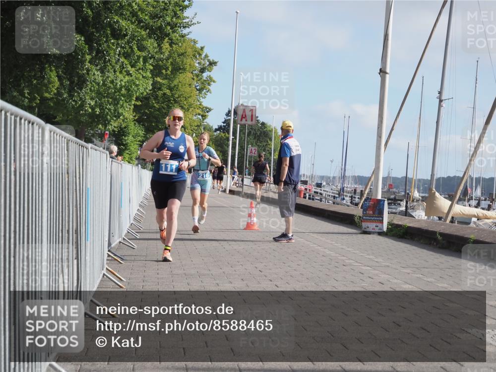 17.08.2025 - KN Förde Triathlon 2025 KatJ http://msf.ph/oto/8588465 17.08.2025 10:14:38 Laufen 111, 119, 216 meine-sportfotos.de