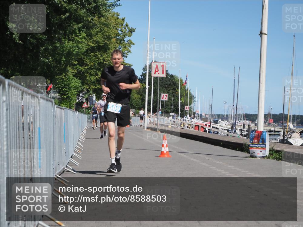 17.08.2025 - KN Förde Triathlon 2025 KatJ http://msf.ph/oto/8588503 17.08.2025 13:32:37 Laufen 414, 509 meine-sportfotos.de