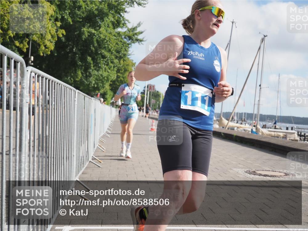 17.08.2025 - KN Förde Triathlon 2025 KatJ http://msf.ph/oto/8588506 17.08.2025 10:14:41 Laufen 111, 119, 216, 223 meine-sportfotos.de