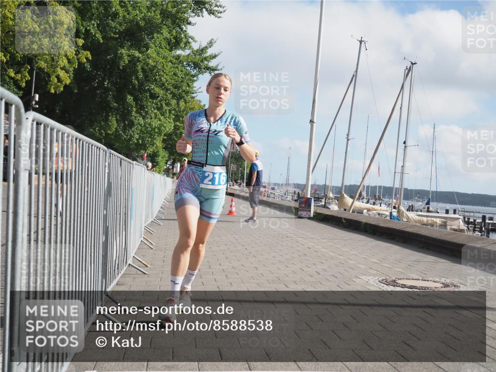 17.08.2025 - KN Förde Triathlon 2025 KatJ http://msf.ph/oto/8588538 17.08.2025 10:14:42 Laufen 111, 119, 216, 223 meine-sportfotos.de