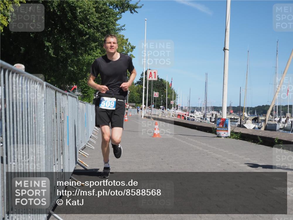 17.08.2025 - KN Förde Triathlon 2025 KatJ http://msf.ph/oto/8588568 17.08.2025 13:32:39 Laufen 414, 509 meine-sportfotos.de