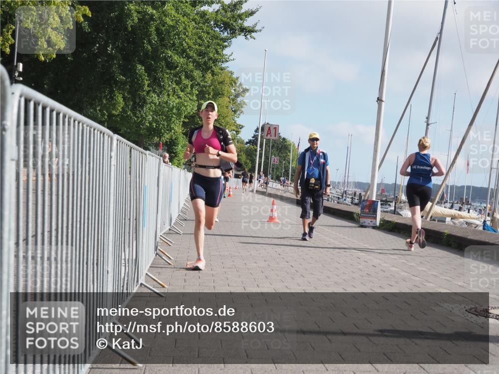 17.08.2025 - KN Förde Triathlon 2025 KatJ http://msf.ph/oto/8588603 17.08.2025 10:14:45 Laufen 119, 216, 223 meine-sportfotos.de