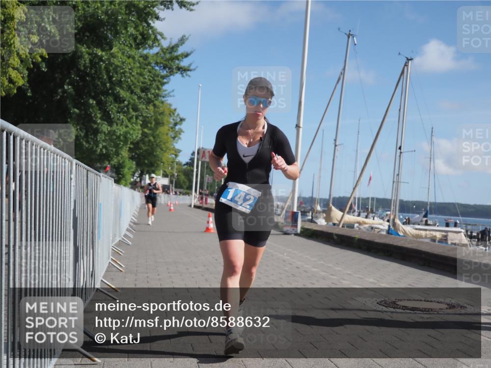 17.08.2025 - KN Förde Triathlon 2025 KatJ http://msf.ph/oto/8588632 17.08.2025 10:39:43 Laufen 142, 156, 159 meine-sportfotos.de