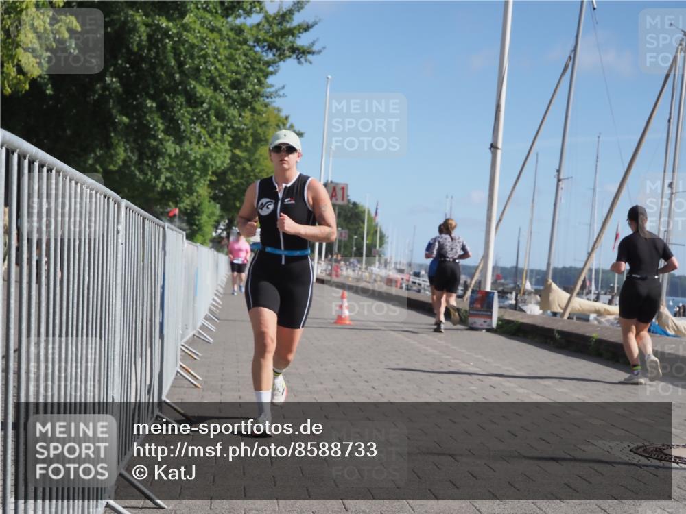 17.08.2025 - KN Förde Triathlon 2025 KatJ http://msf.ph/oto/8588733 17.08.2025 10:39:50 Laufen 159 meine-sportfotos.de