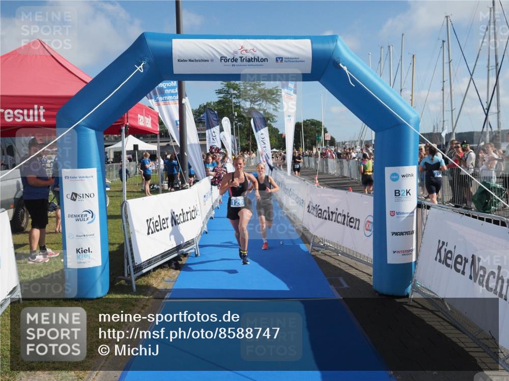 17.08.2025 - KN Förde Triathlon 2025 MichiJ http://msf.ph/oto/8588747 17.08.2025 10:30:53 Laufen 128, 204 meine-sportfotos.de