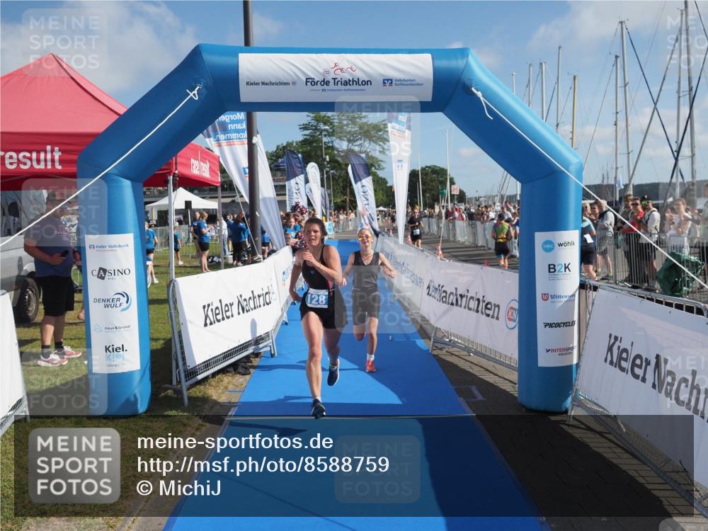 17.08.2025 - KN Förde Triathlon 2025 MichiJ http://msf.ph/oto/8588759 17.08.2025 10:30:53 Laufen 128, 204 meine-sportfotos.de