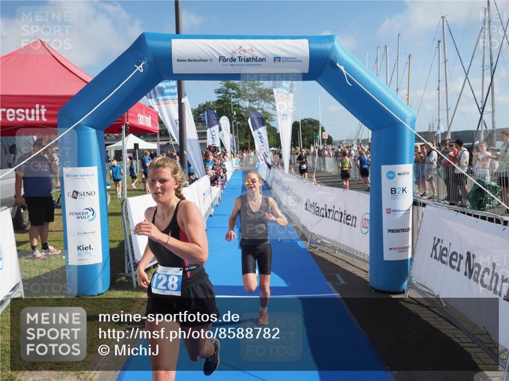 17.08.2025 - KN Förde Triathlon 2025 MichiJ http://msf.ph/oto/8588782 17.08.2025 10:30:54 Laufen 128, 204 meine-sportfotos.de