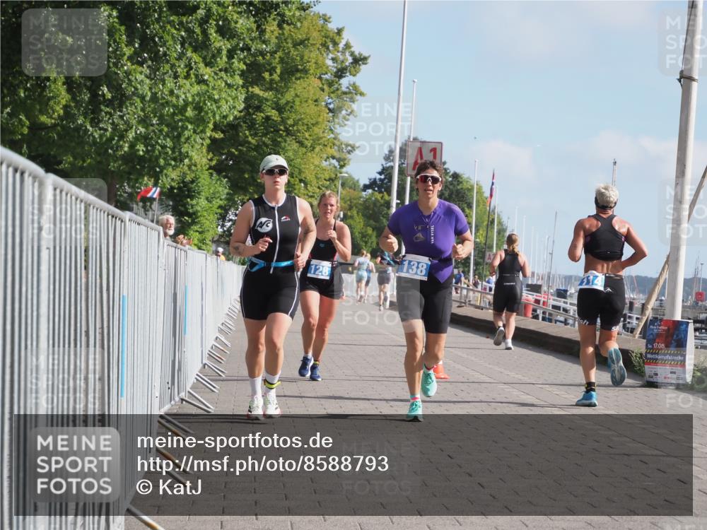 17.08.2025 - KN Förde Triathlon 2025 KatJ http://msf.ph/oto/8588793 17.08.2025 10:15:02 Laufen 128, 138, 159 meine-sportfotos.de