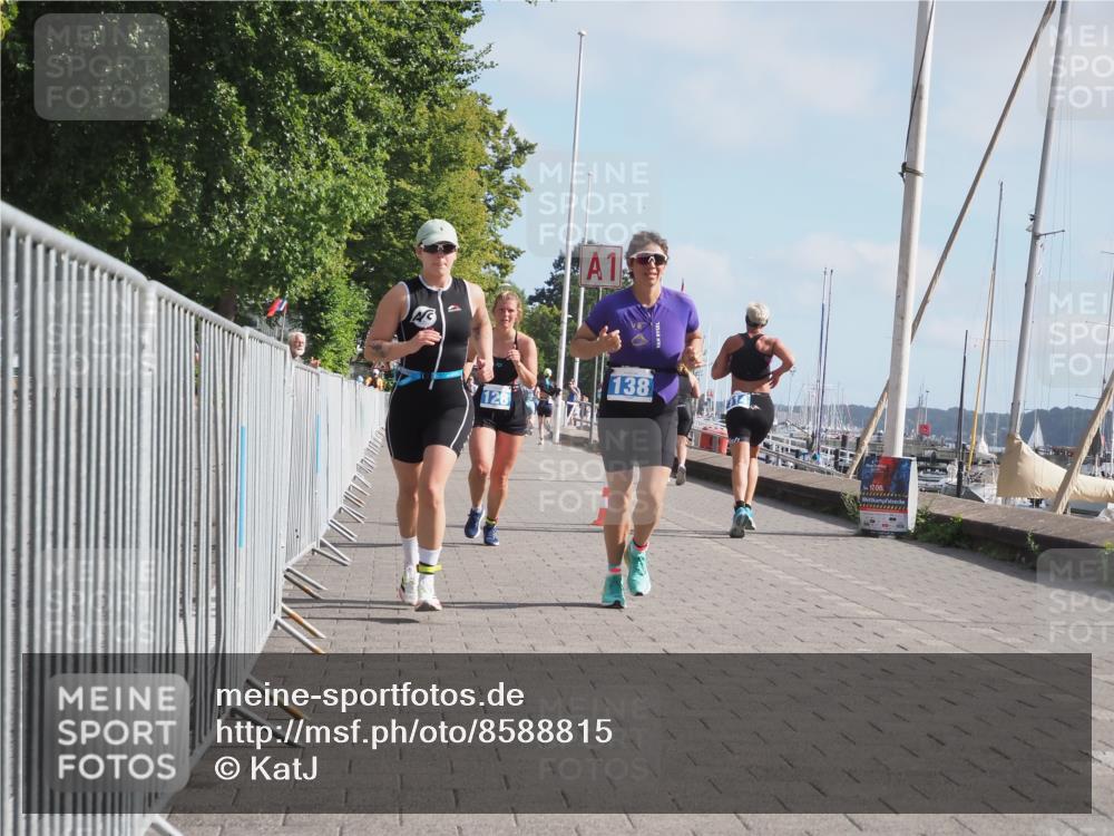 17.08.2025 - KN Förde Triathlon 2025 KatJ http://msf.ph/oto/8588815 17.08.2025 10:15:03 Laufen 128, 138, 159 meine-sportfotos.de