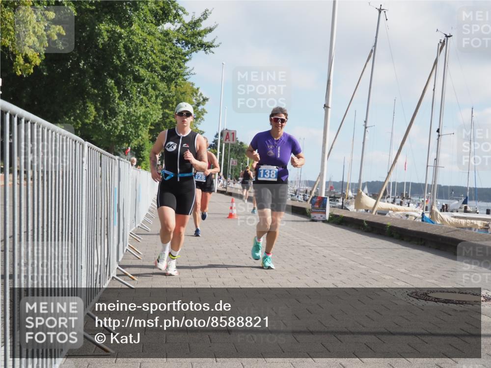 17.08.2025 - KN Förde Triathlon 2025 KatJ http://msf.ph/oto/8588821 17.08.2025 10:15:04 Laufen 128, 138, 159 meine-sportfotos.de