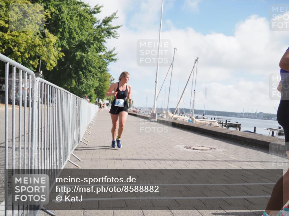 17.08.2025 - KN Förde Triathlon 2025 KatJ http://msf.ph/oto/8588882 17.08.2025 10:15:07 Laufen 128, 138, 159 meine-sportfotos.de