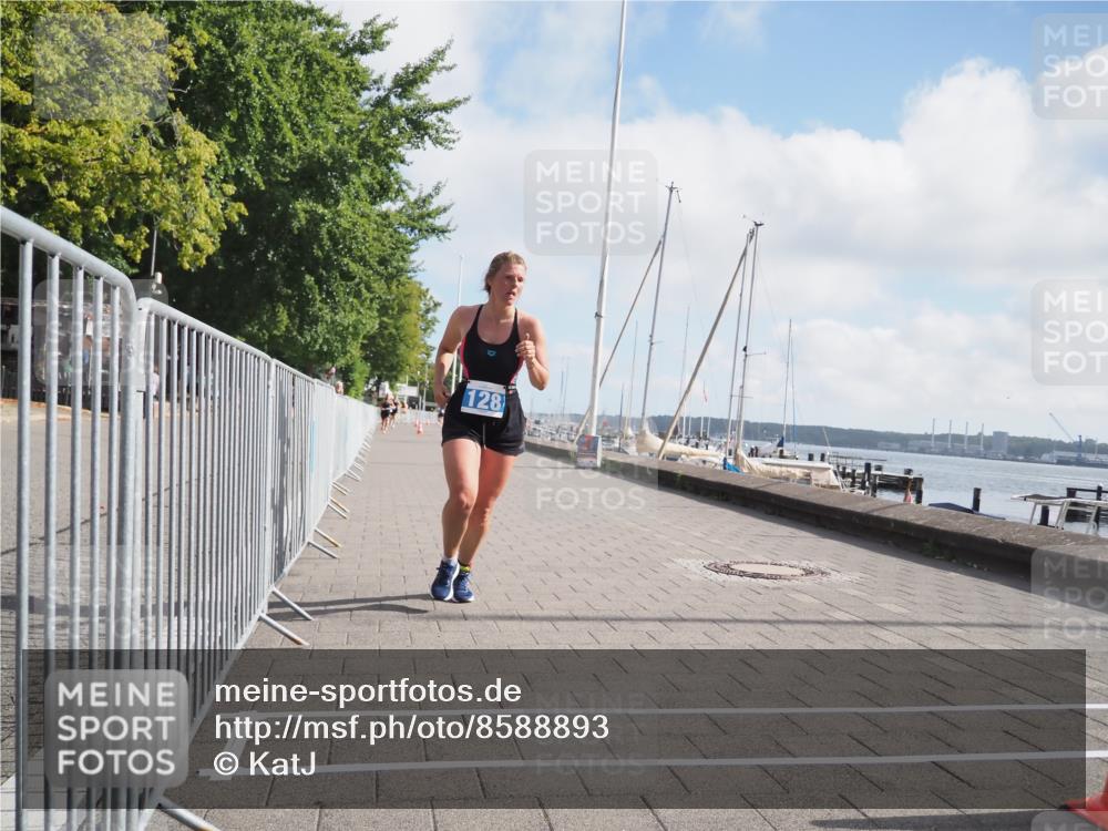 17.08.2025 - KN Förde Triathlon 2025 KatJ http://msf.ph/oto/8588893 17.08.2025 10:15:07 Laufen 128, 138, 159 meine-sportfotos.de