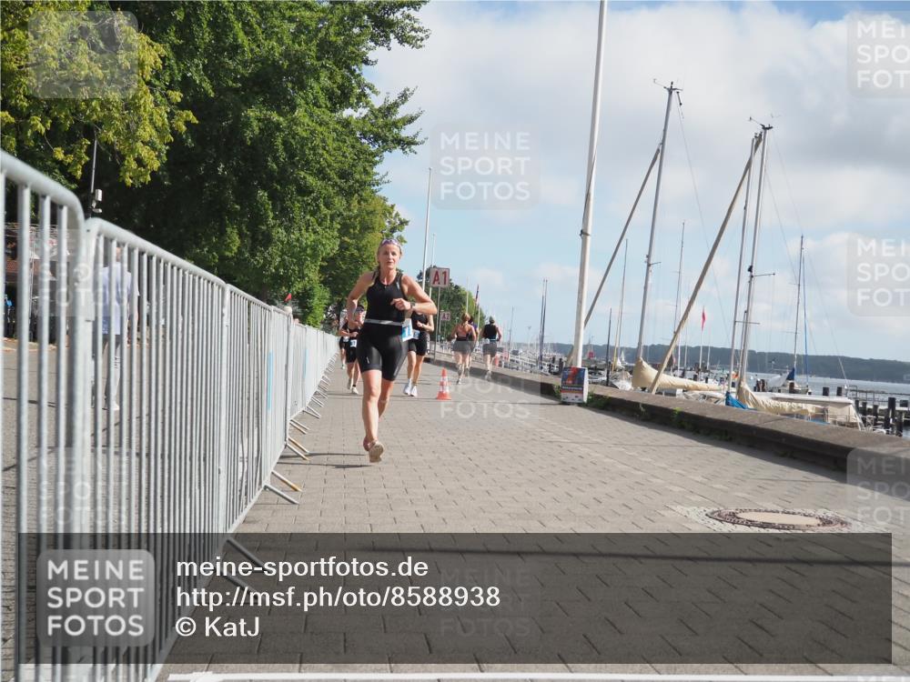 17.08.2025 - KN Förde Triathlon 2025 KatJ http://msf.ph/oto/8588938 17.08.2025 10:15:18 Laufen 142, 183, 215 meine-sportfotos.de