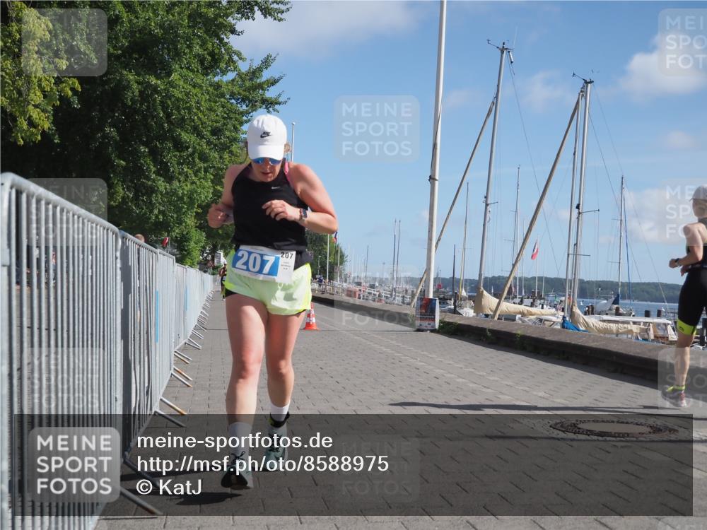 17.08.2025 - KN Förde Triathlon 2025 KatJ http://msf.ph/oto/8588975 17.08.2025 10:40:31 Laufen 207 meine-sportfotos.de