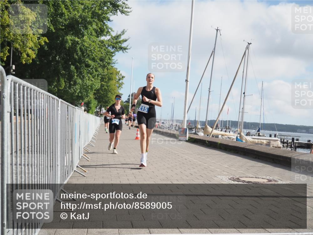 17.08.2025 - KN Förde Triathlon 2025 KatJ http://msf.ph/oto/8589005 17.08.2025 10:15:22 Laufen 142, 183, 215, 242 meine-sportfotos.de