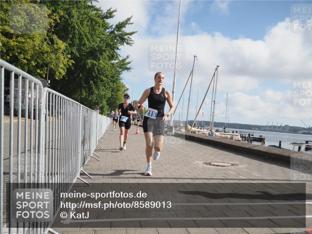 17.08.2025 - KN Förde Triathlon 2025 KatJ http://msf.ph/oto/8589013 17.08.2025 10:15:23 Laufen 142, 183, 215, 242 meine-sportfotos.de