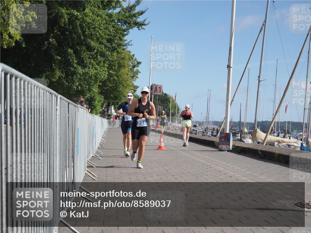 17.08.2025 - KN Förde Triathlon 2025 KatJ http://msf.ph/oto/8589037 17.08.2025 10:40:43 Laufen 201, 212 meine-sportfotos.de