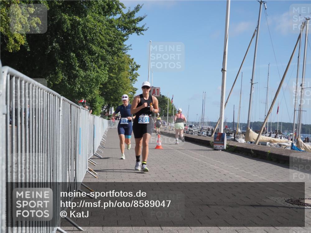 17.08.2025 - KN Förde Triathlon 2025 KatJ http://msf.ph/oto/8589047 17.08.2025 10:40:43 Laufen 201, 212 meine-sportfotos.de