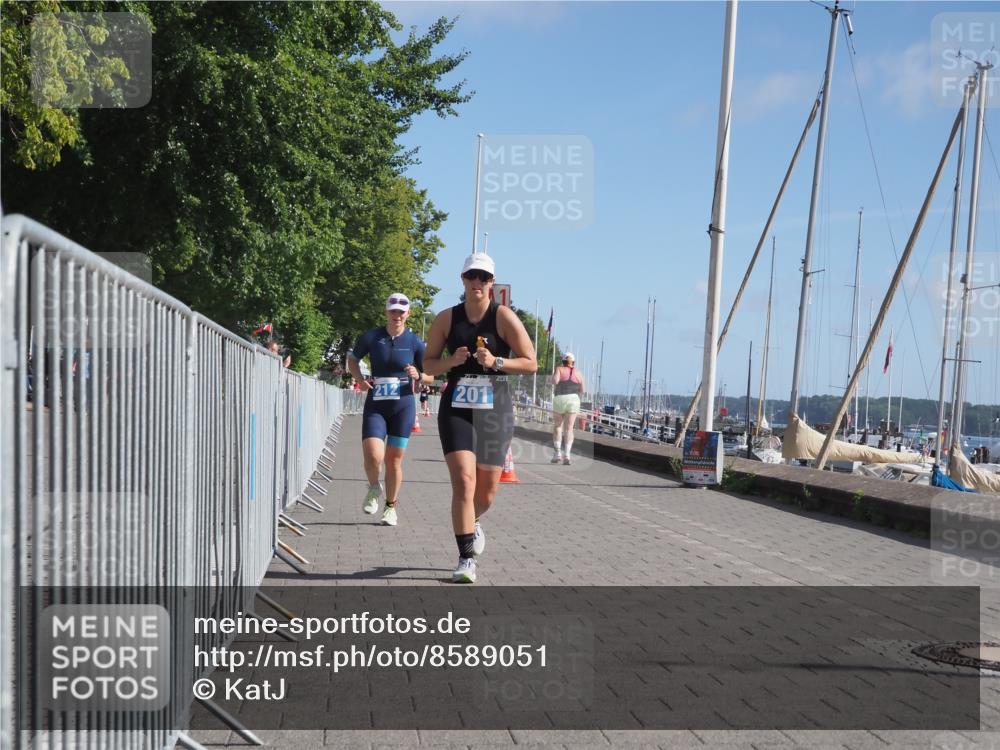 17.08.2025 - KN Förde Triathlon 2025 KatJ http://msf.ph/oto/8589051 17.08.2025 10:40:44 Laufen 201, 212 meine-sportfotos.de