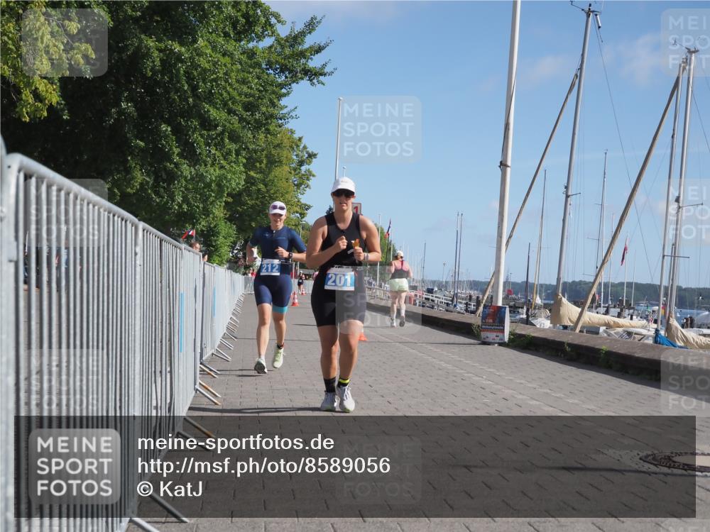 17.08.2025 - KN Förde Triathlon 2025 KatJ http://msf.ph/oto/8589056 17.08.2025 10:40:44 Laufen 201, 212 meine-sportfotos.de