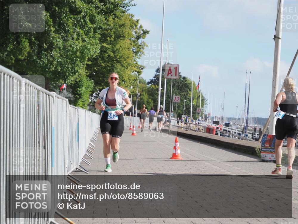 17.08.2025 - KN Förde Triathlon 2025 KatJ http://msf.ph/oto/8589063 17.08.2025 10:15:27 Laufen 142, 242 meine-sportfotos.de