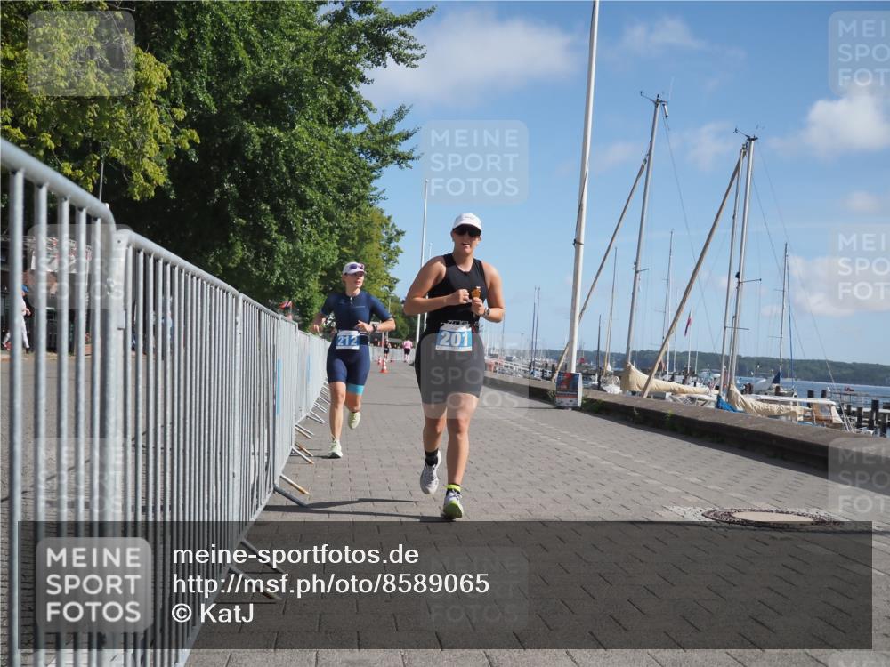 17.08.2025 - KN Förde Triathlon 2025 KatJ http://msf.ph/oto/8589065 17.08.2025 10:40:45 Laufen 201, 212 meine-sportfotos.de