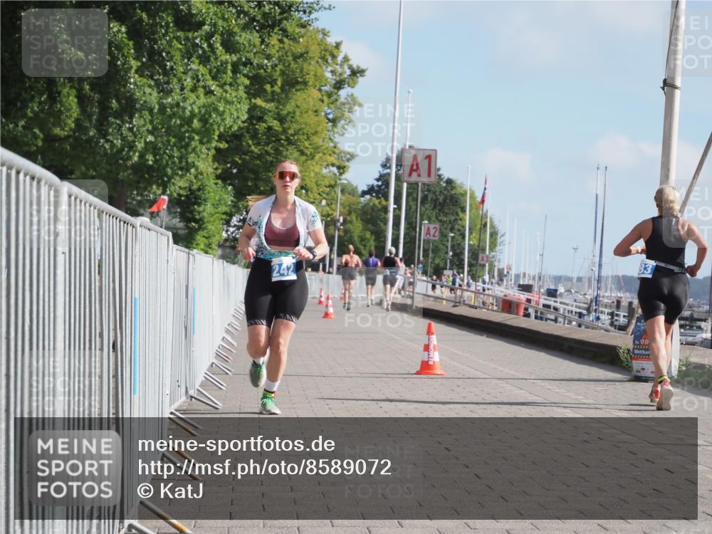 17.08.2025 - KN Förde Triathlon 2025 KatJ http://msf.ph/oto/8589072 17.08.2025 10:15:27 Laufen 142, 242 meine-sportfotos.de